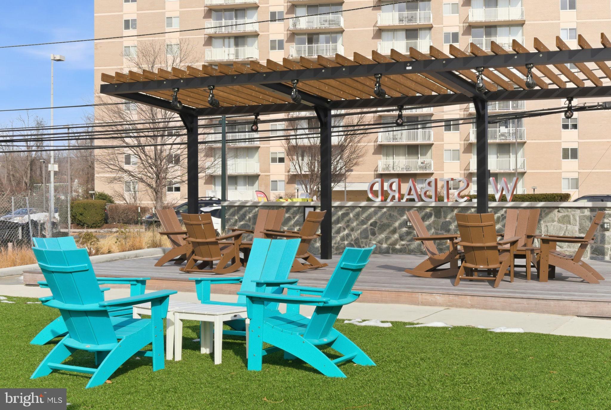 WESTBARD SQUARE - Residential