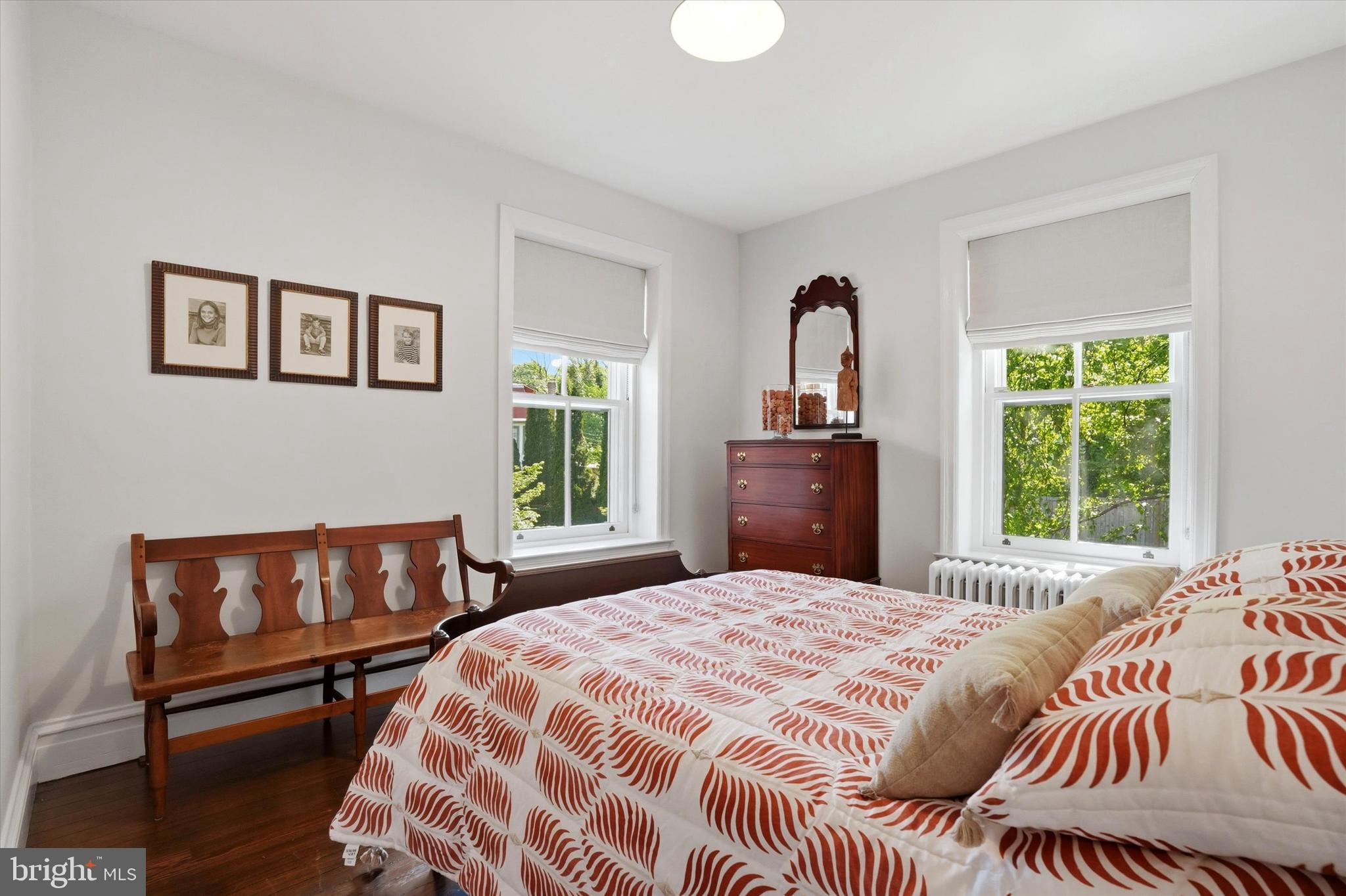 CHESTNUT HILL - Residential
