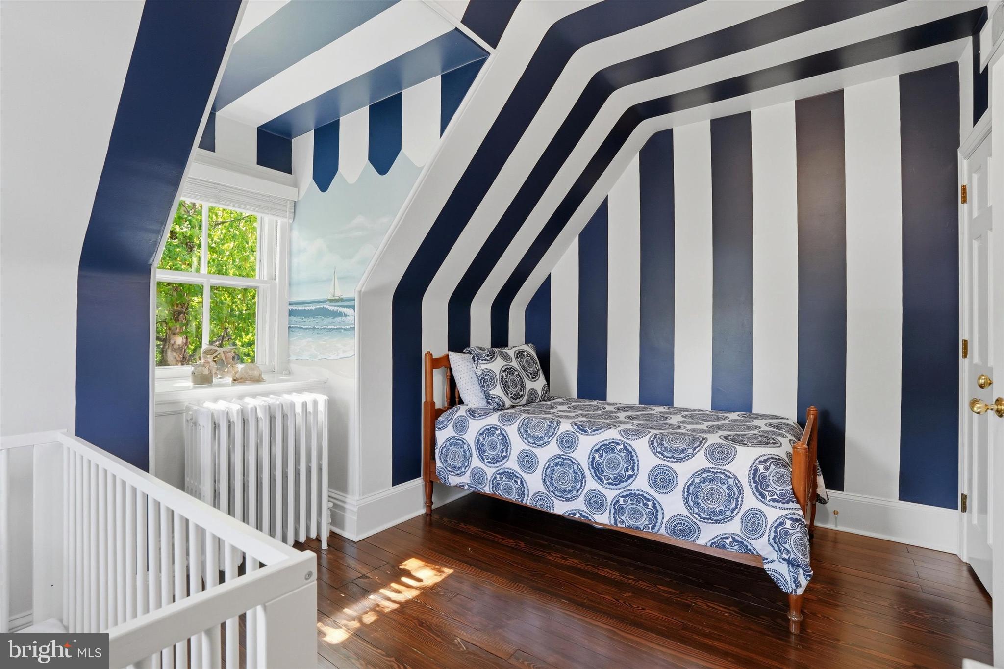 CHESTNUT HILL - Residential