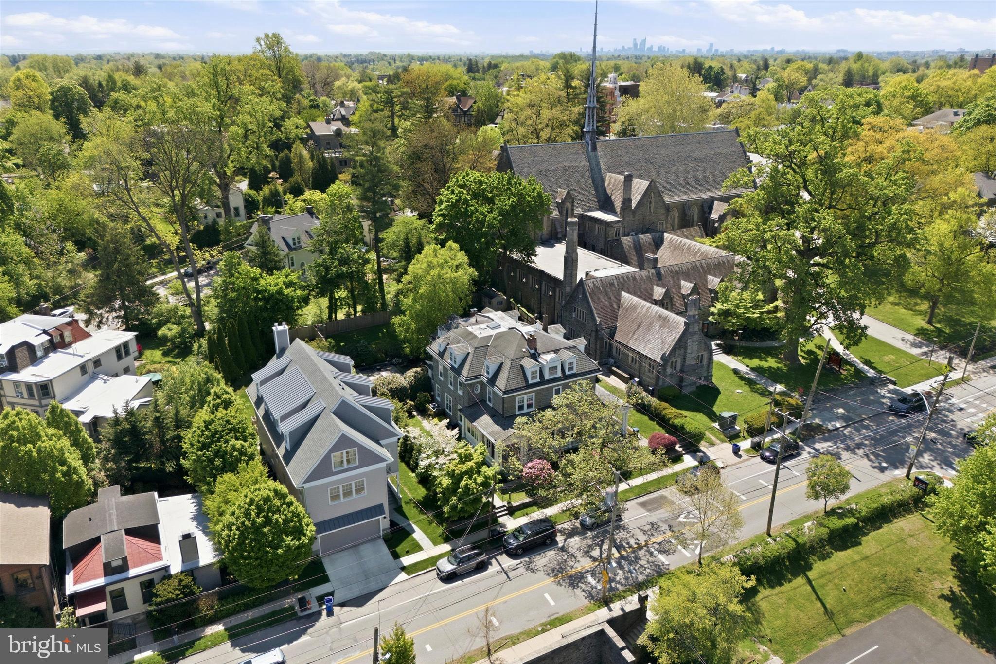 CHESTNUT HILL - Residential