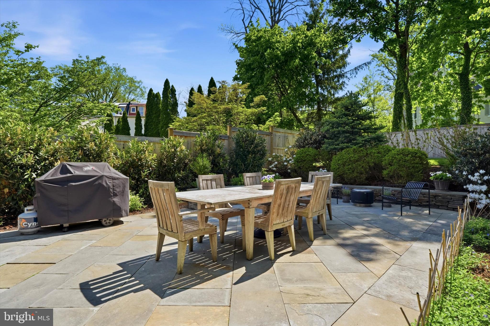 CHESTNUT HILL - Residential