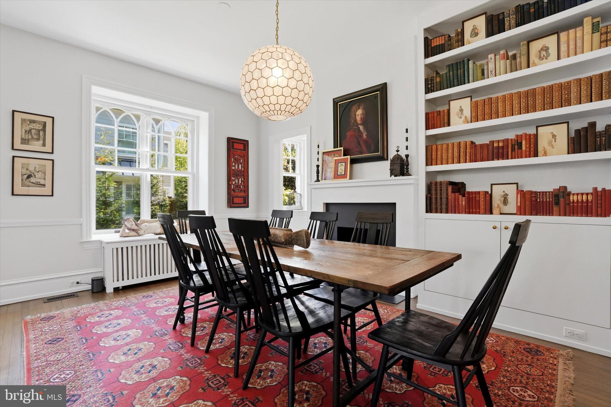 CHESTNUT HILL - Residential