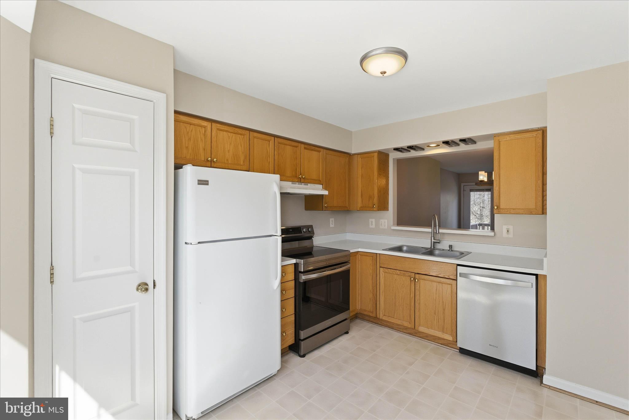 MAIN ST VILLAGE - Residential