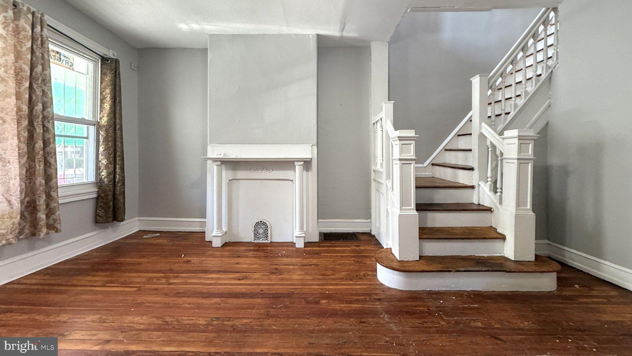 1249 ALDEN STREET