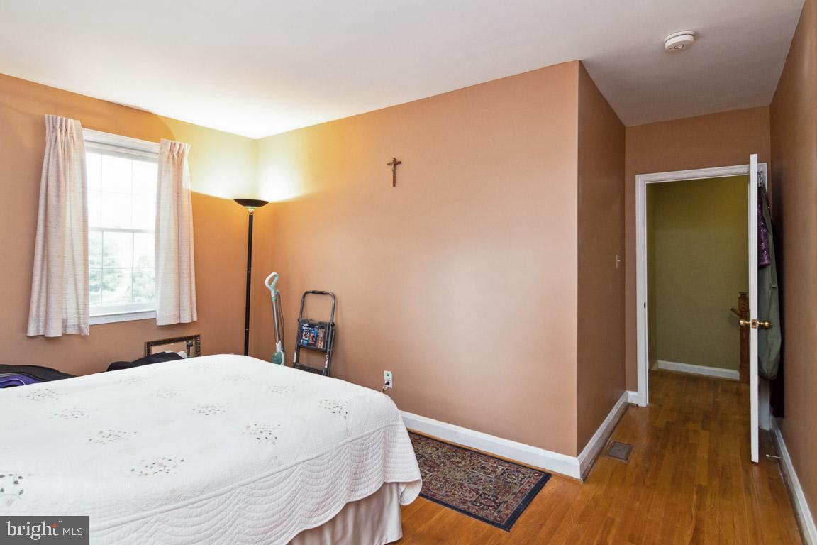 LOCH RAVEN MANOR - Residential Lease