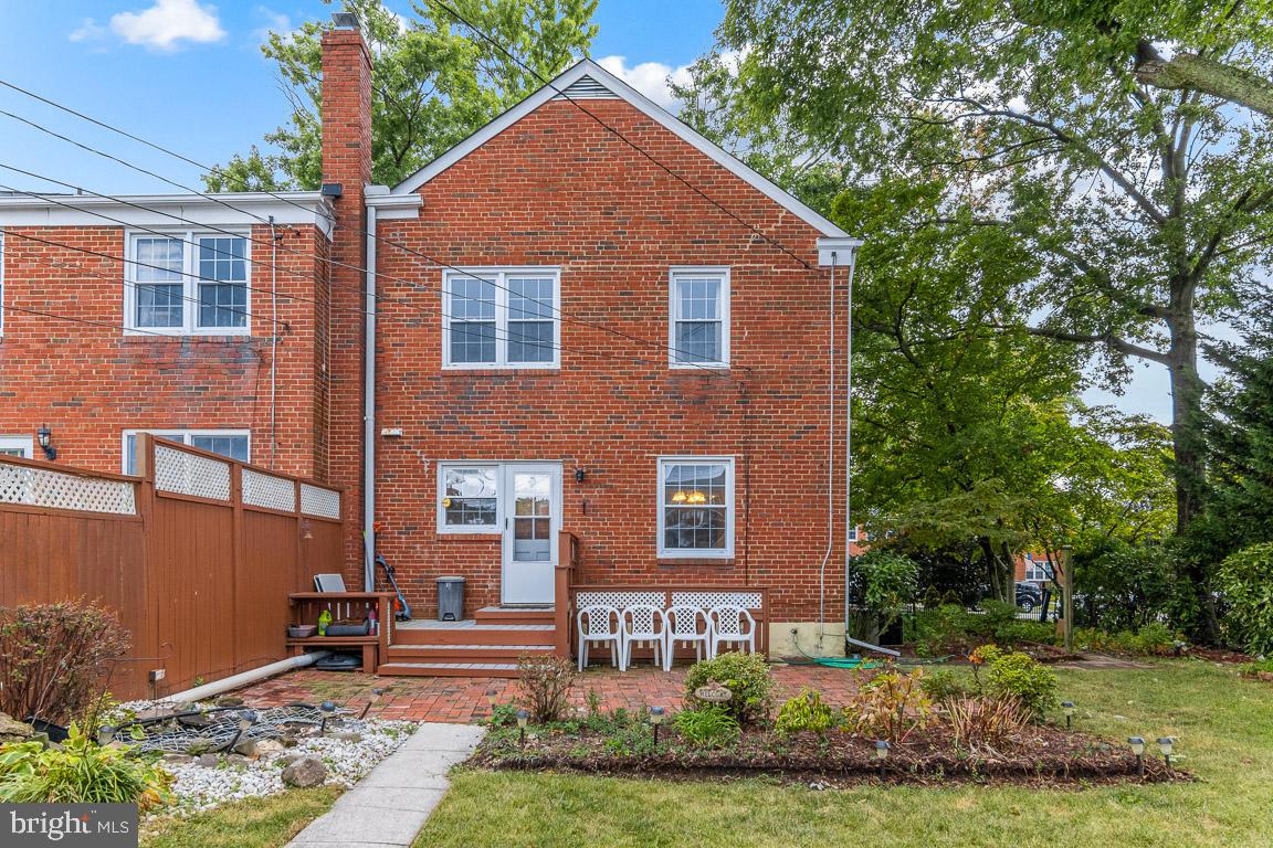 LOCH RAVEN MANOR - Residential Lease