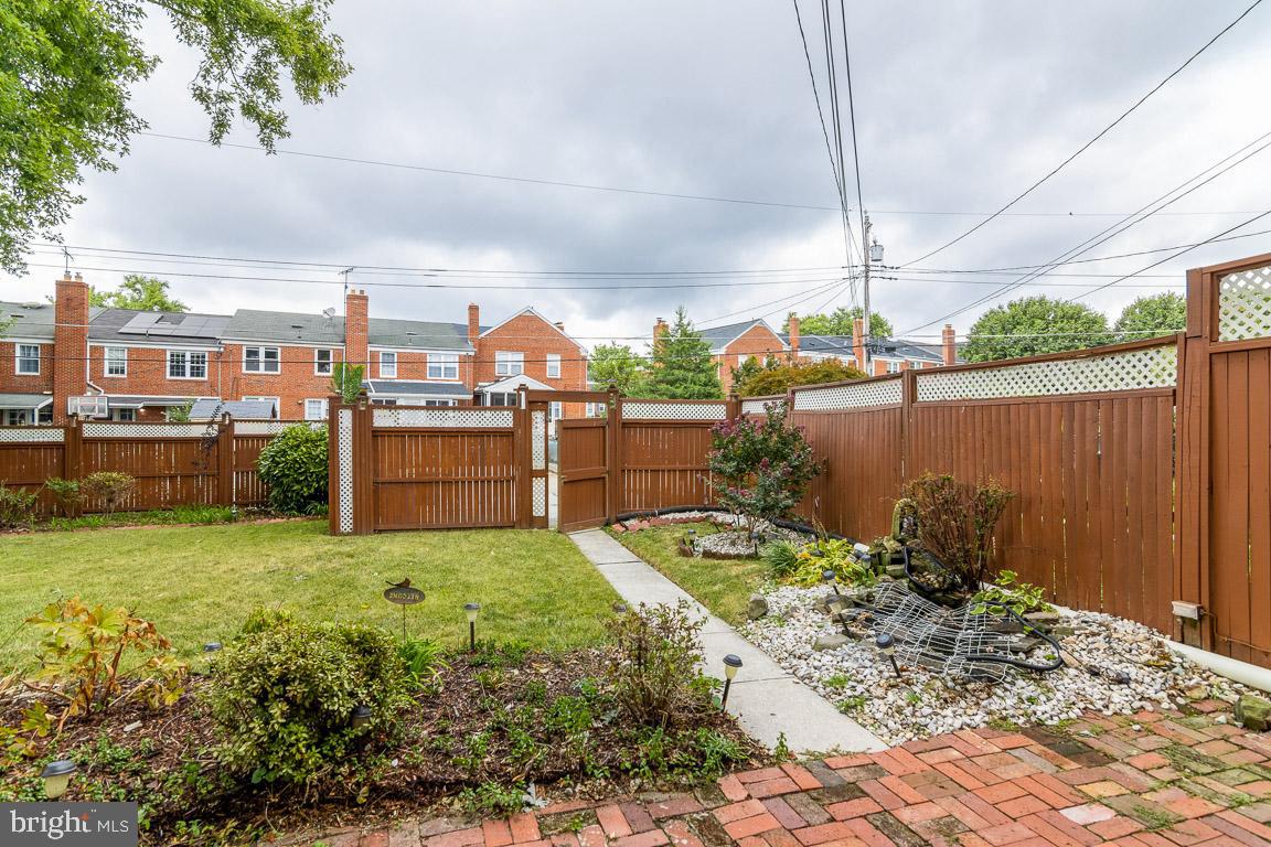 LOCH RAVEN MANOR - Residential Lease