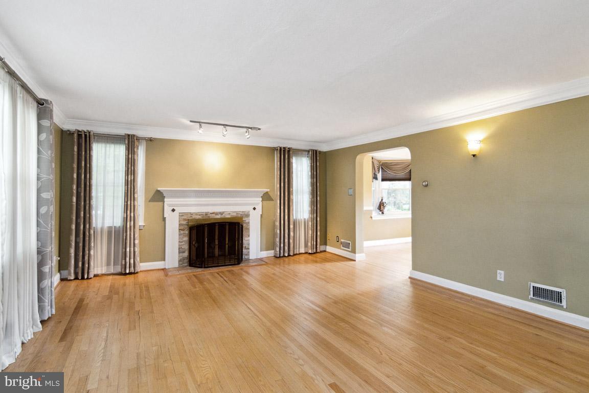 LOCH RAVEN MANOR - Residential Lease