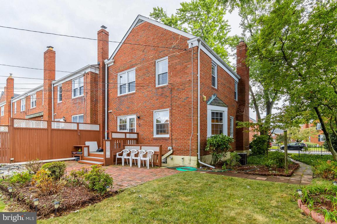 LOCH RAVEN MANOR - Residential Lease