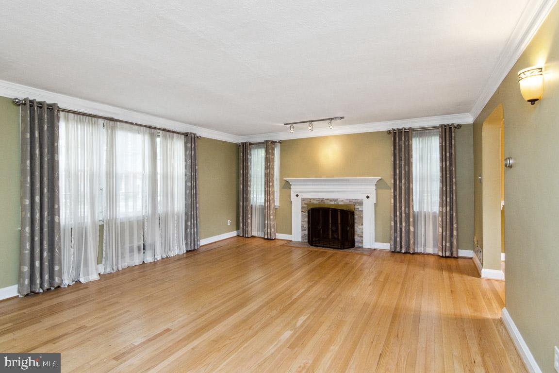 LOCH RAVEN MANOR - Residential Lease