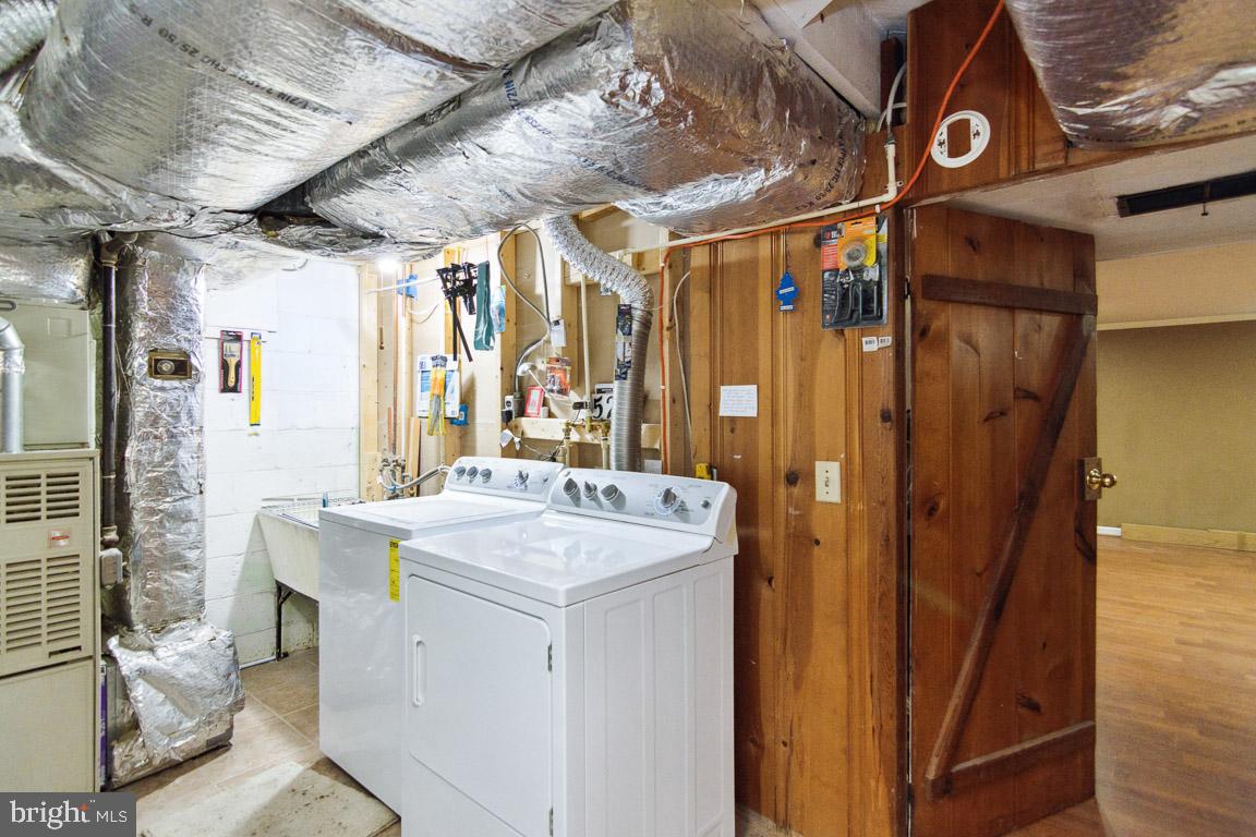 LOCH RAVEN MANOR - Residential Lease