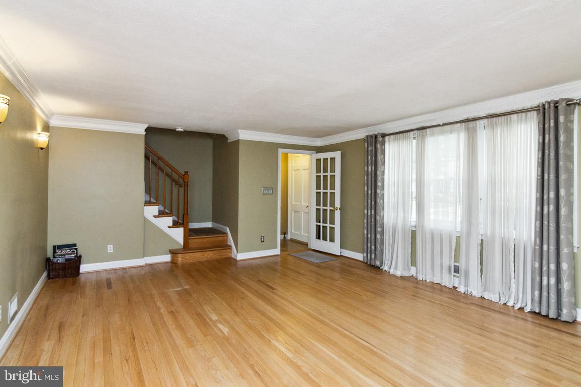 LOCH RAVEN MANOR - Residential Lease