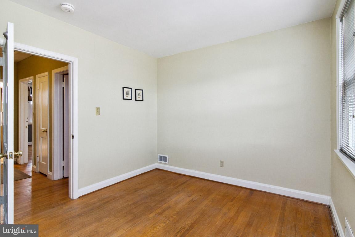 LOCH RAVEN MANOR - Residential Lease