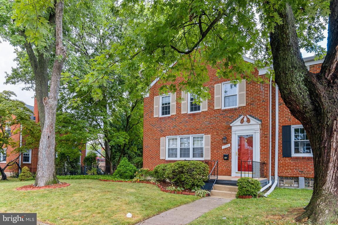 LOCH RAVEN MANOR - Residential Lease