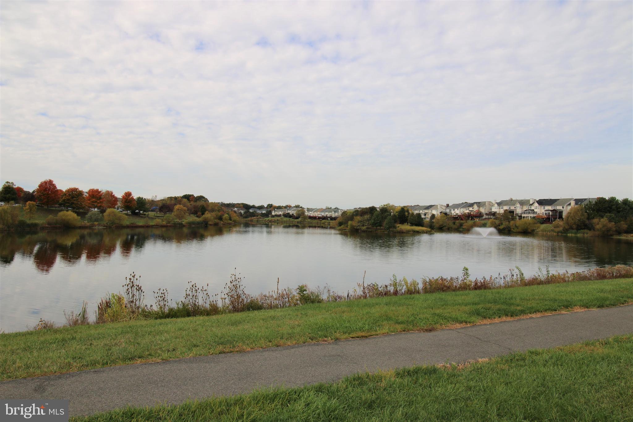 ASHBURN VILLAGE - Residential