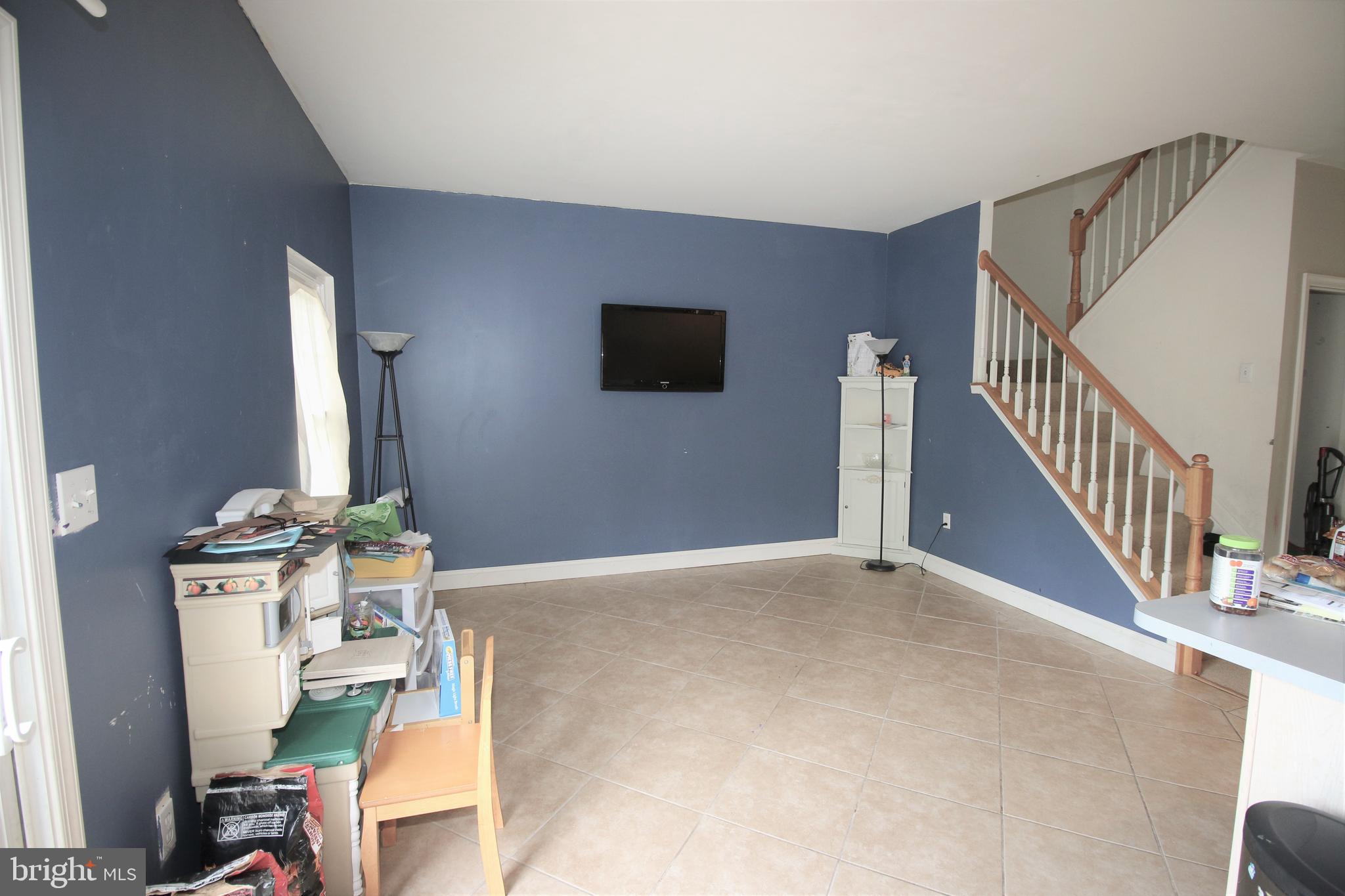 ASHBURN VILLAGE - Residential