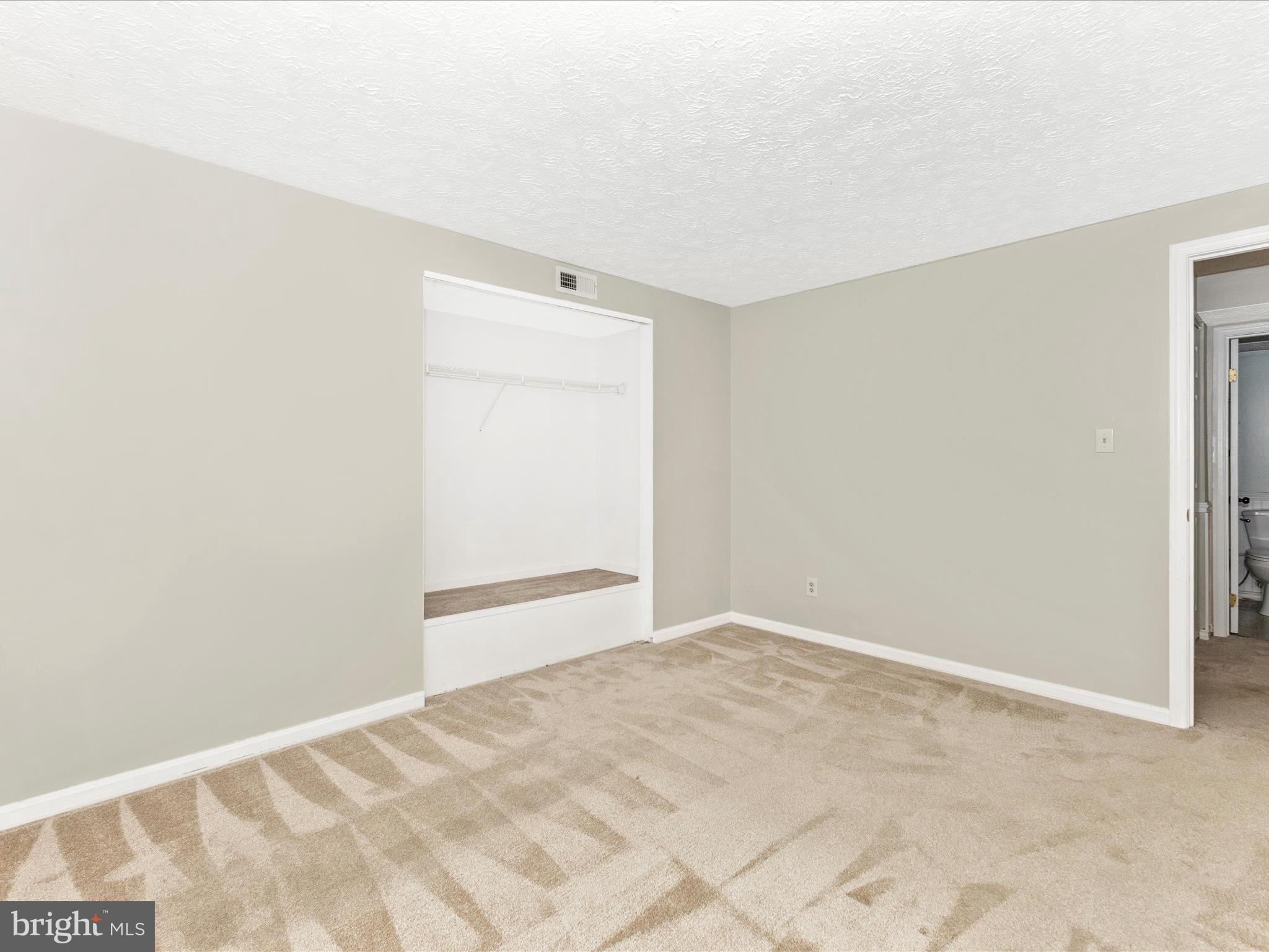 URBANA HIGHLANDS - Residential