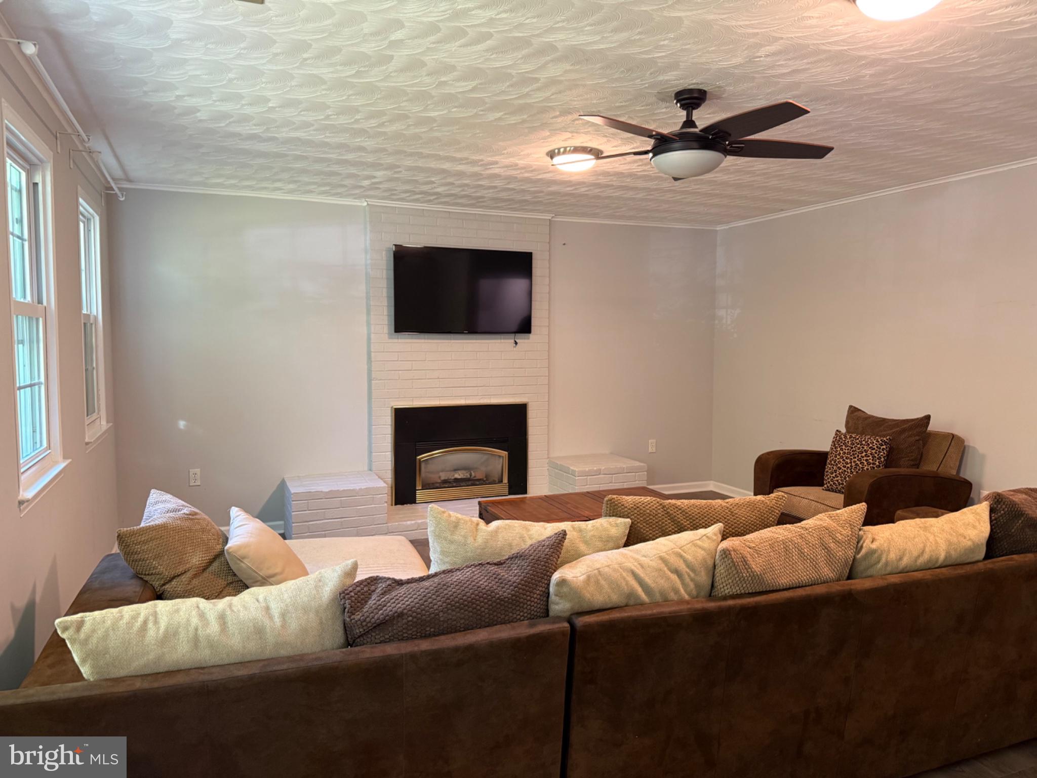 12212 REDWOOD COURT