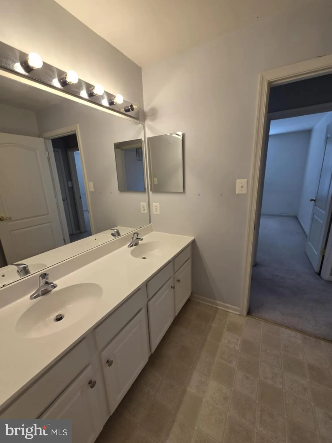 Williamstown, New Jersey 08094, United States, 4 Bedrooms Bedrooms, ,3 BathroomsBathrooms,Residential,Active,253121