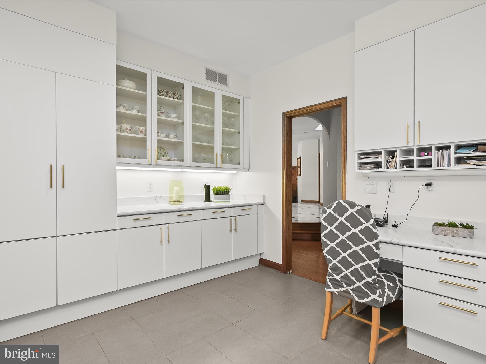 PIKESVILLE - Residential