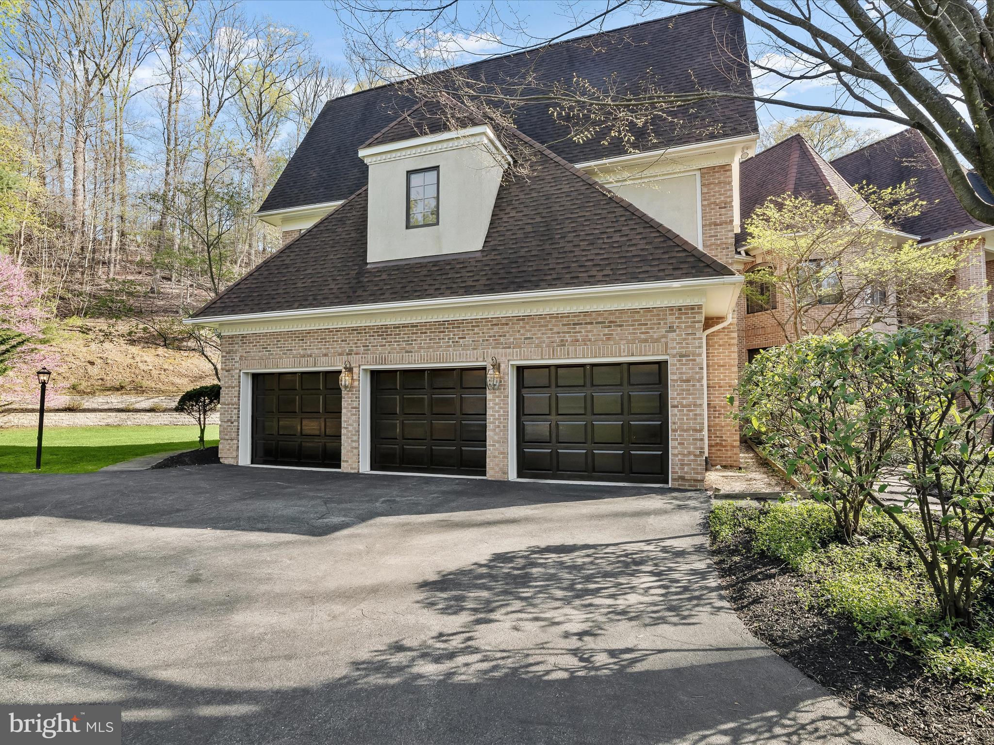 PIKESVILLE - Residential