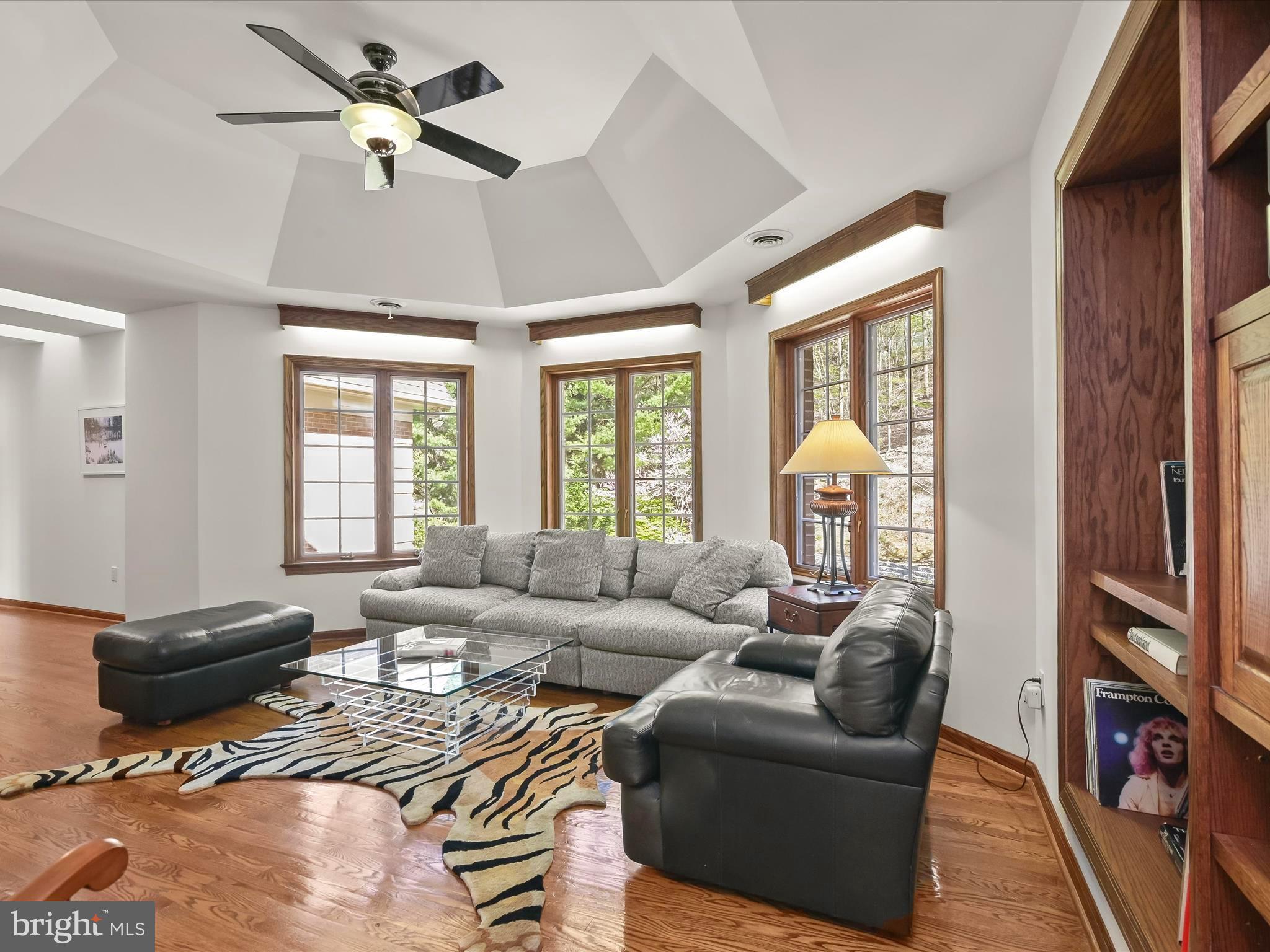 PIKESVILLE - Residential