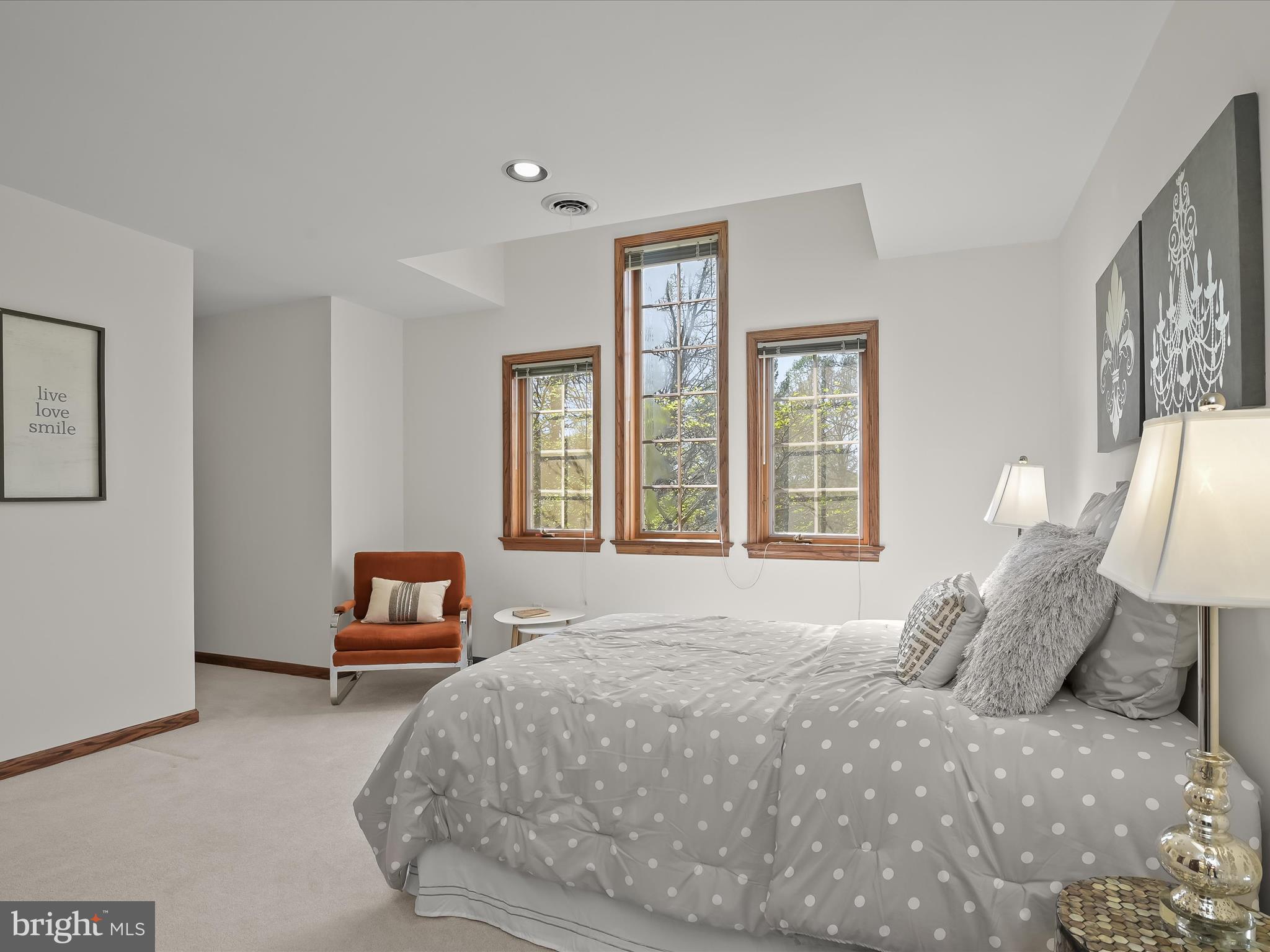 PIKESVILLE - Residential