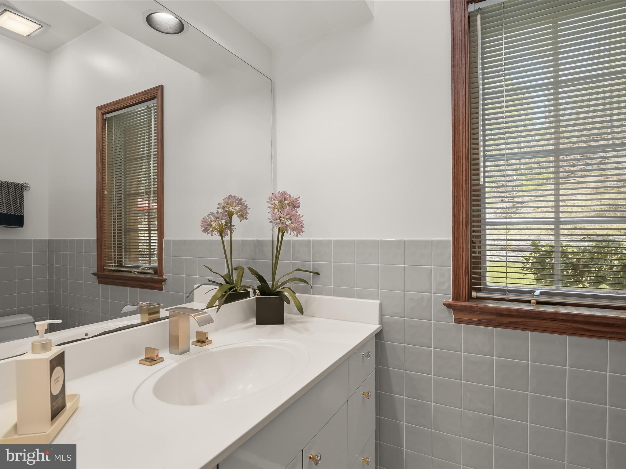 PIKESVILLE - Residential