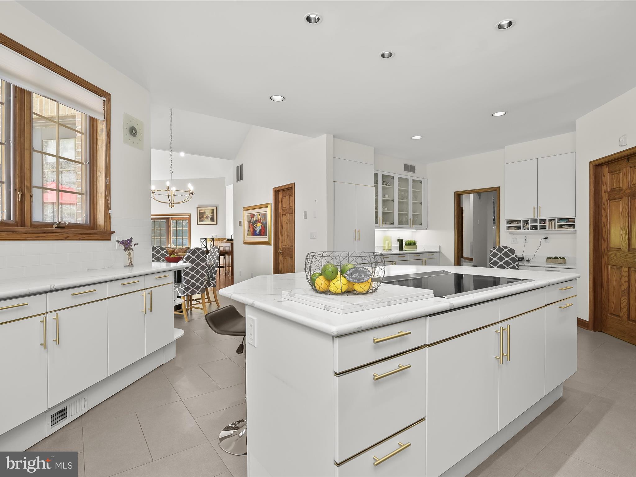 PIKESVILLE - Residential