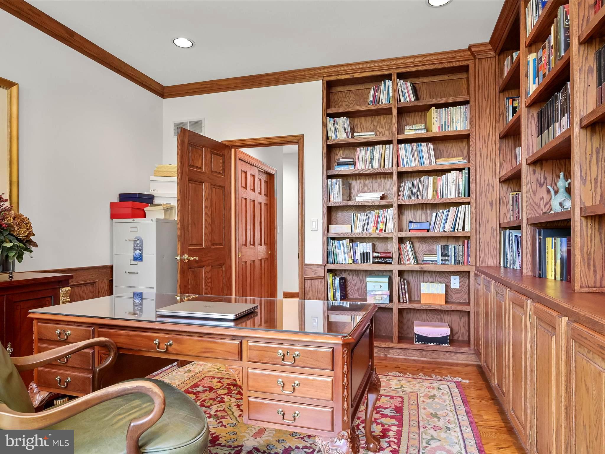 PIKESVILLE - Residential