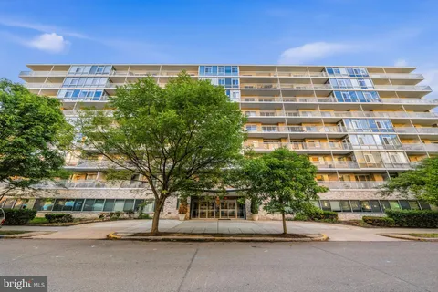MLS: DCDC2261192