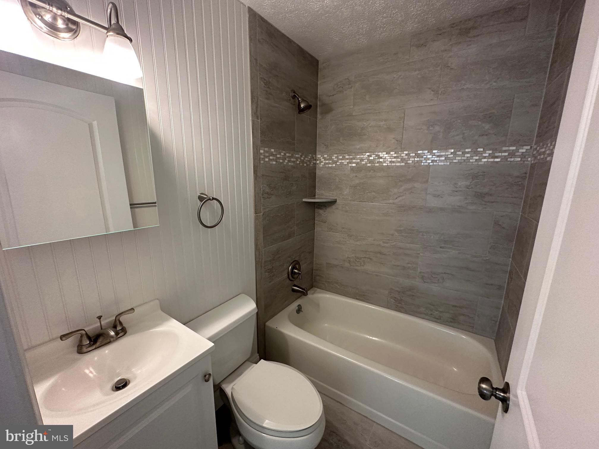 GLEN BURNIE HEIGHTS - Residential Lease