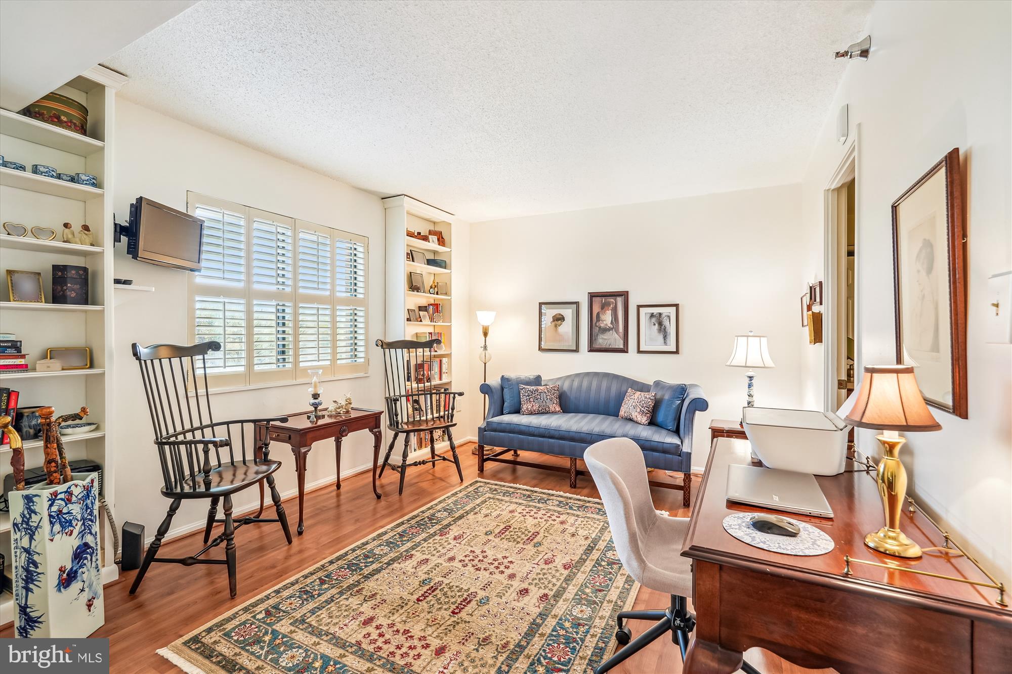 LEISURE WORLD - Residential