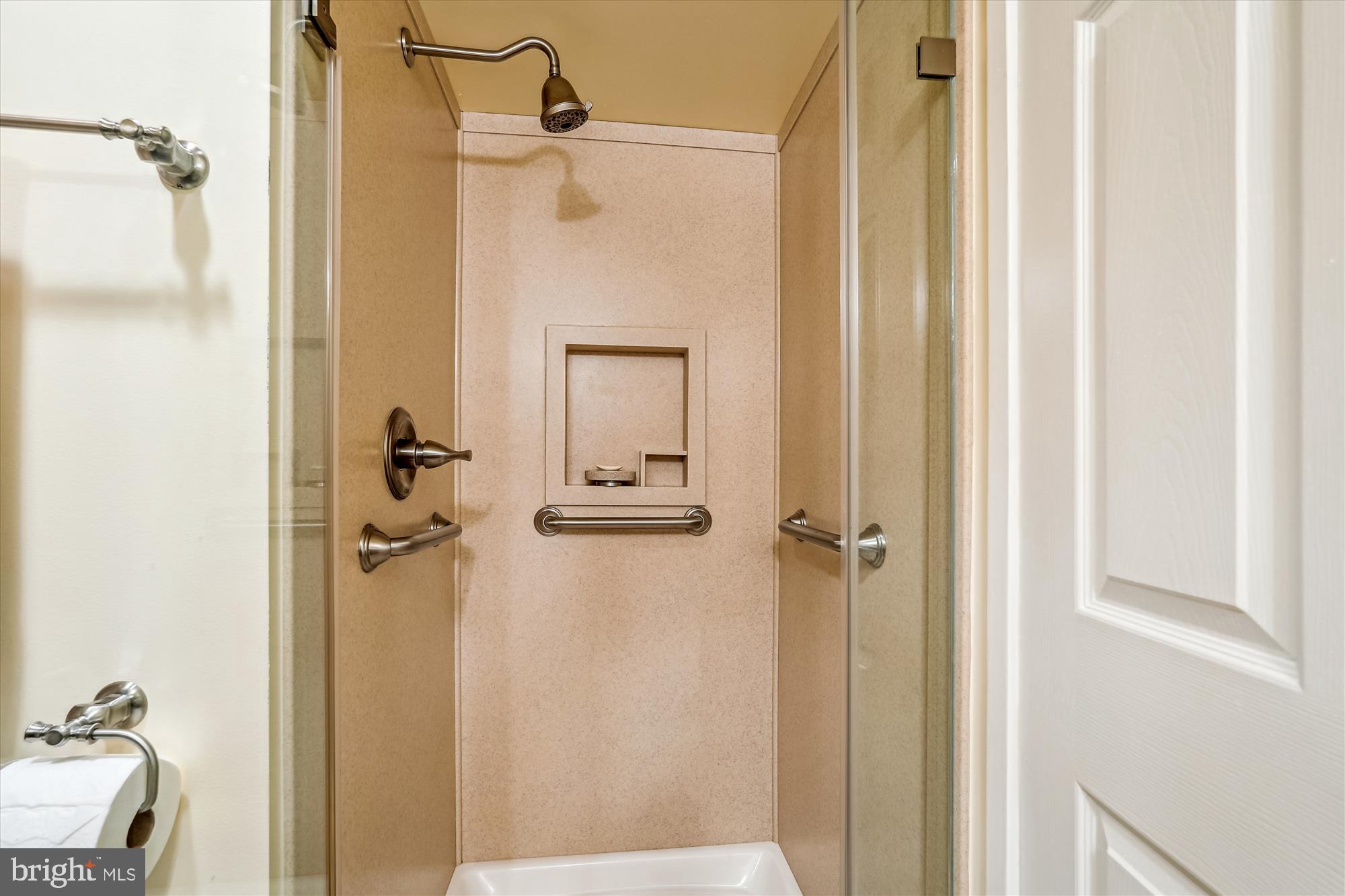 LEISURE WORLD - Residential