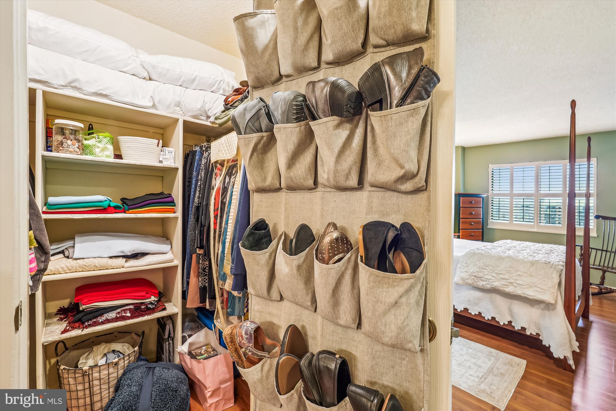 LEISURE WORLD - Residential