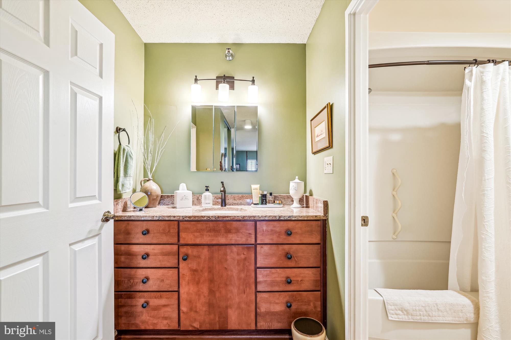 LEISURE WORLD - Residential