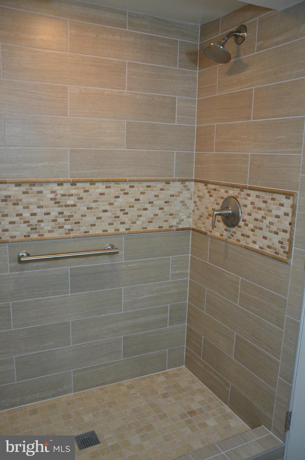 JEFFERSON MANOR - Residential Lease