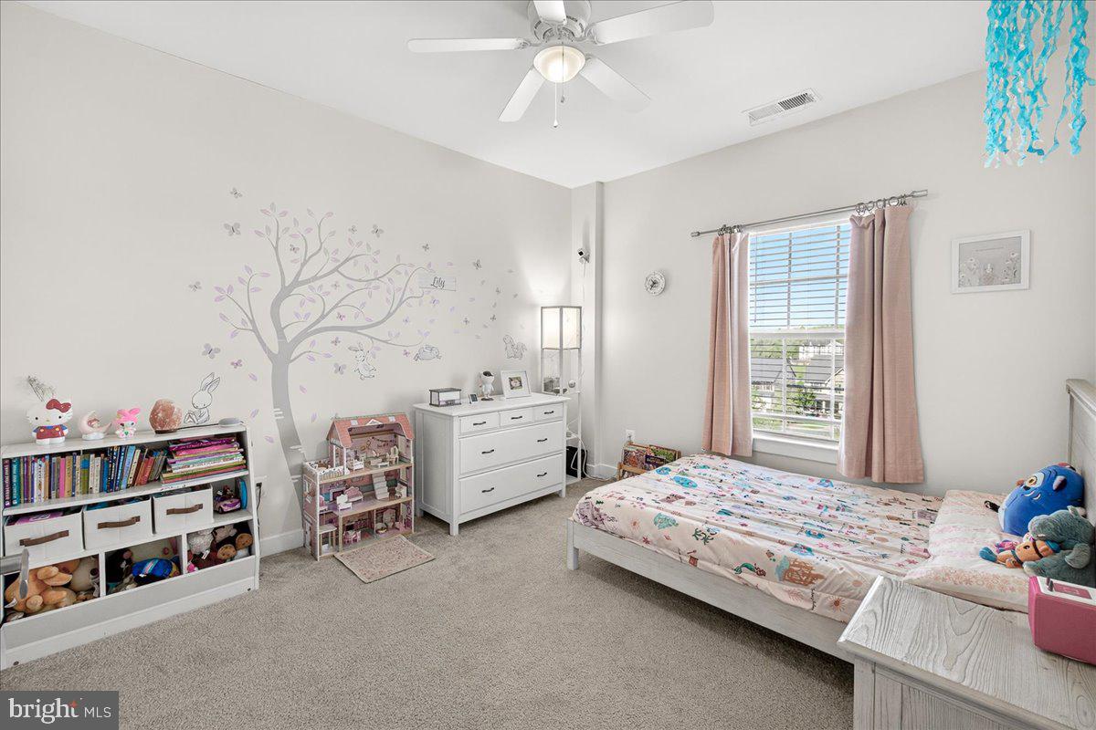 OAKDALE VILLAGE - Residential