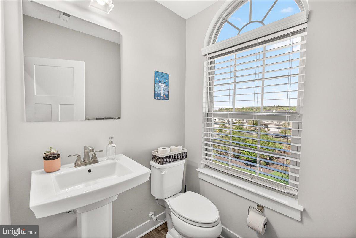 OAKDALE VILLAGE - Residential