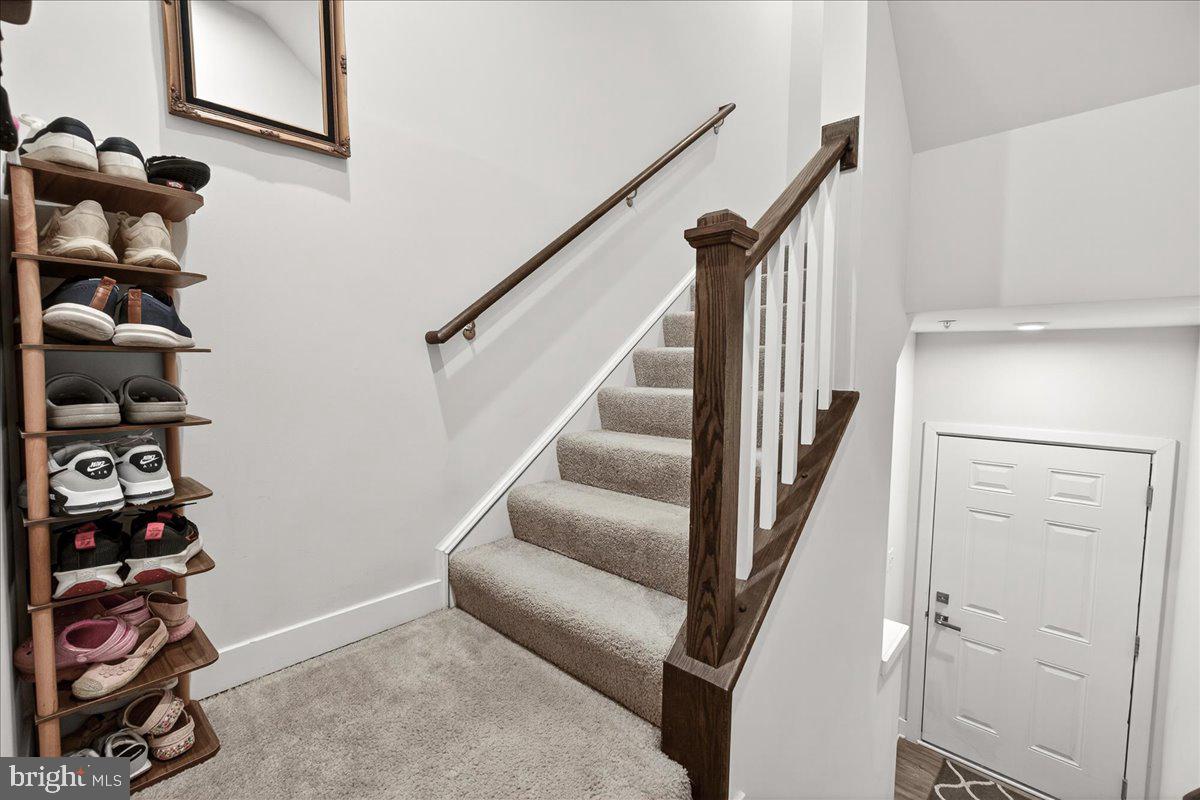 OAKDALE VILLAGE - Residential