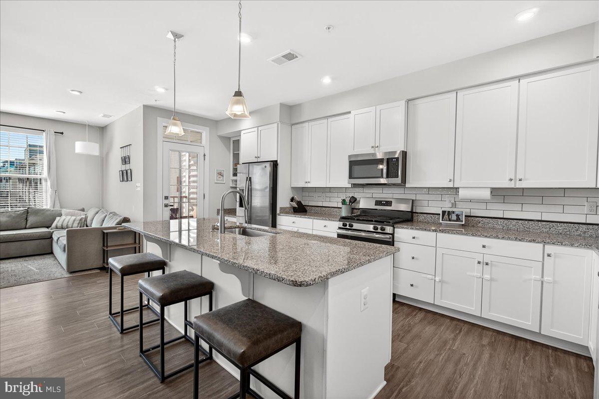 OAKDALE VILLAGE - Residential