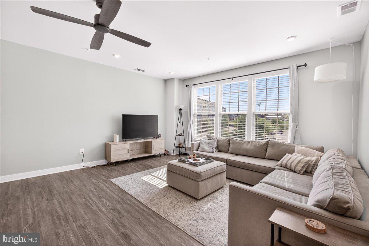 OAKDALE VILLAGE - Residential