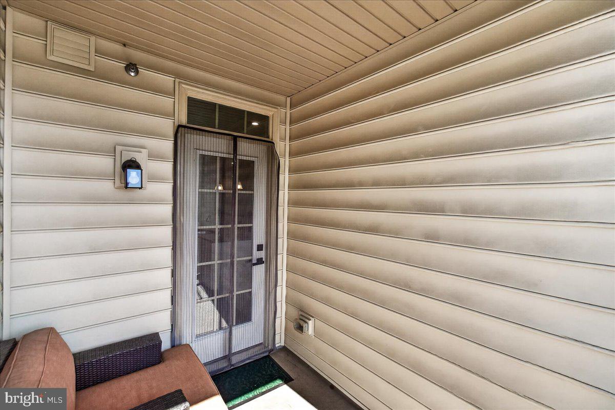 OAKDALE VILLAGE - Residential