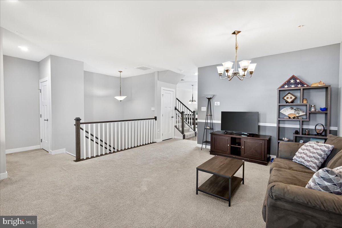 OAKDALE VILLAGE - Residential