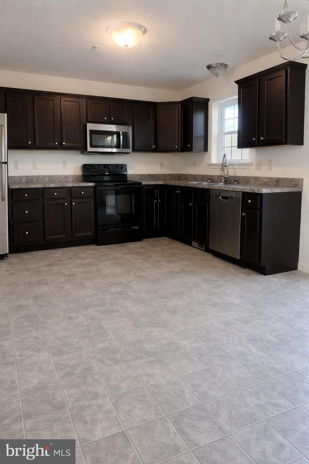 Photo of 735 Kentwell Drive, YORK, PA 17406 (MLS # PAYK2096330)