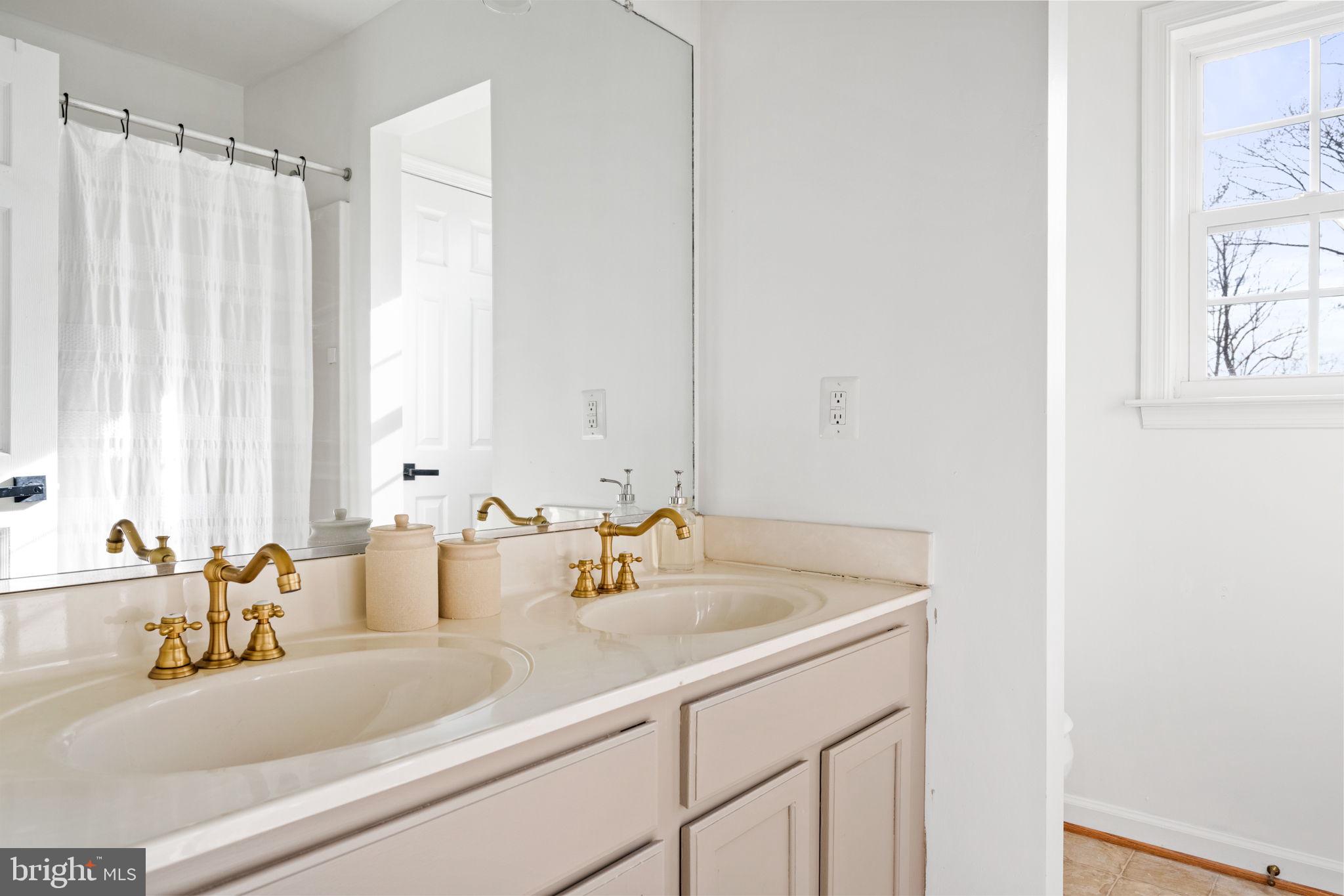 RIVERBEND ESTATES - Residential