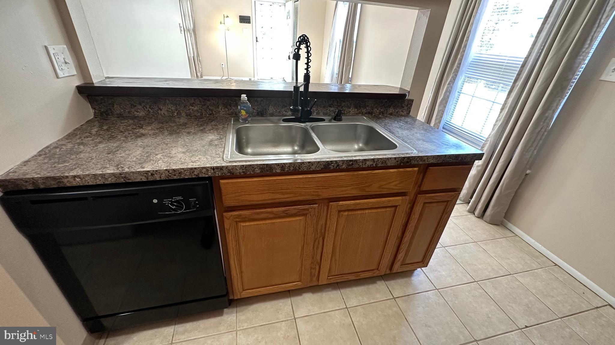 WESTPHALIA WOODS - Residential Lease