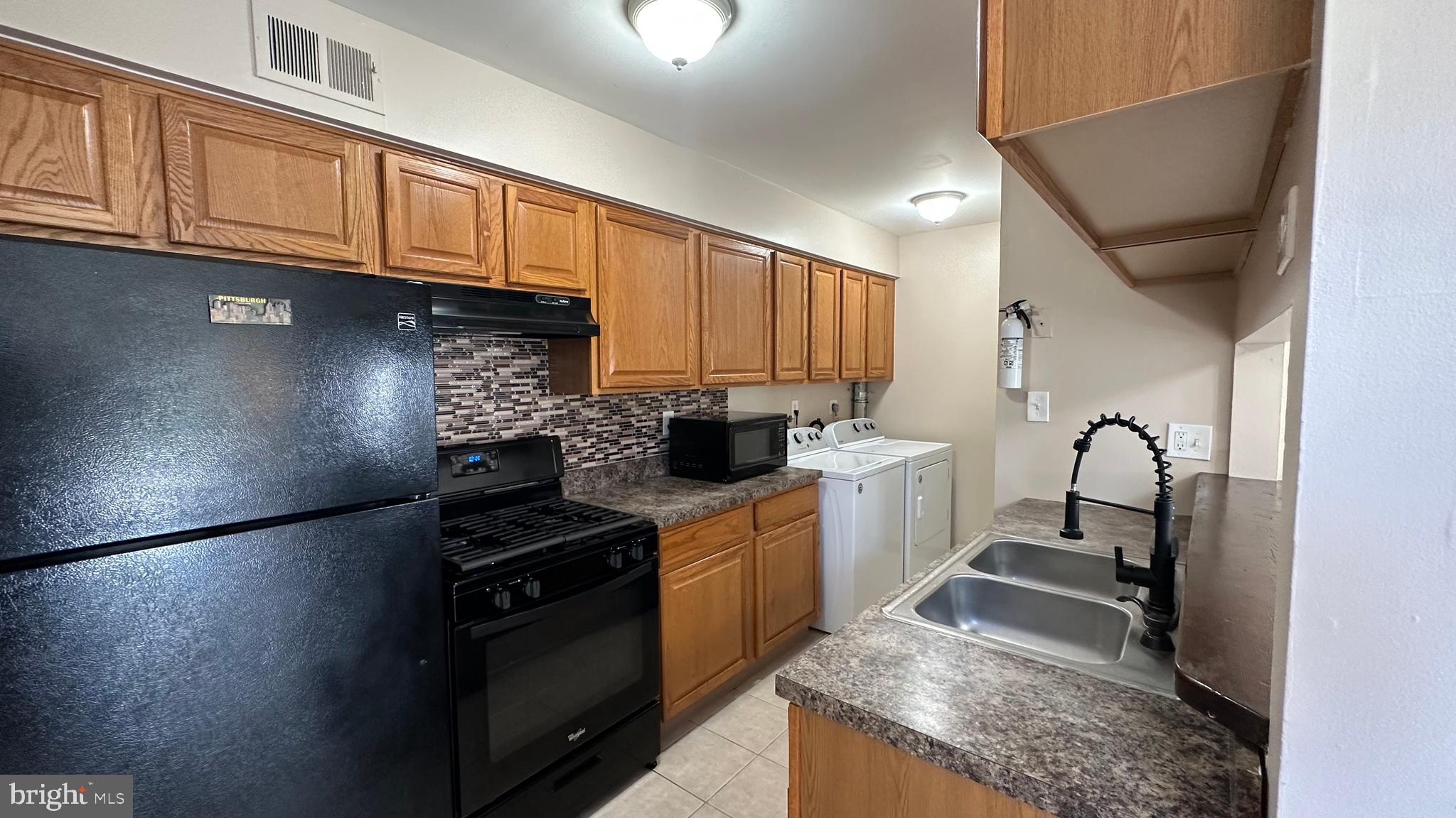 WESTPHALIA WOODS - Residential Lease