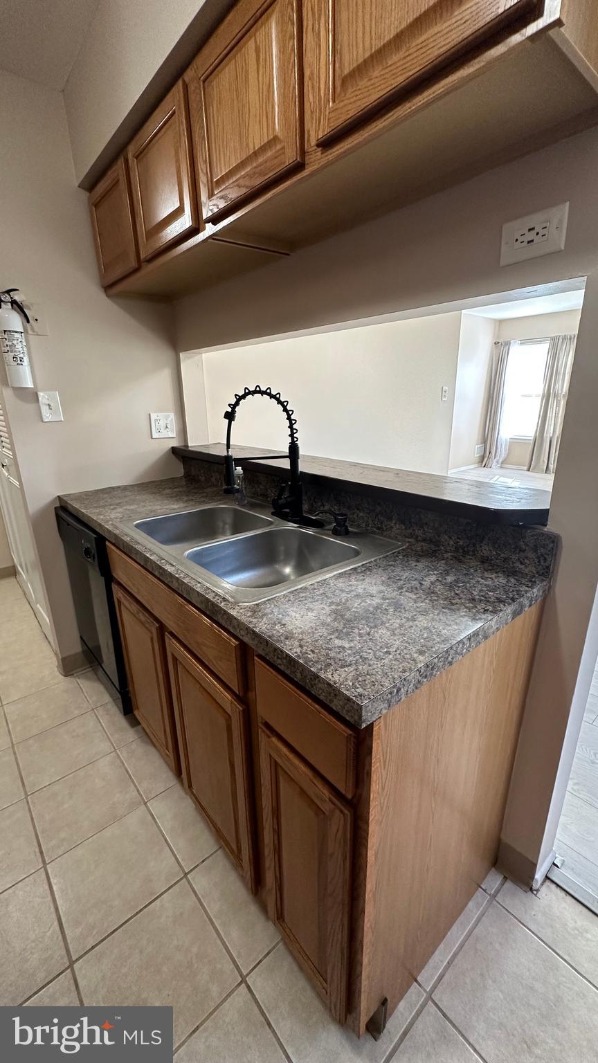 WESTPHALIA WOODS - Residential Lease