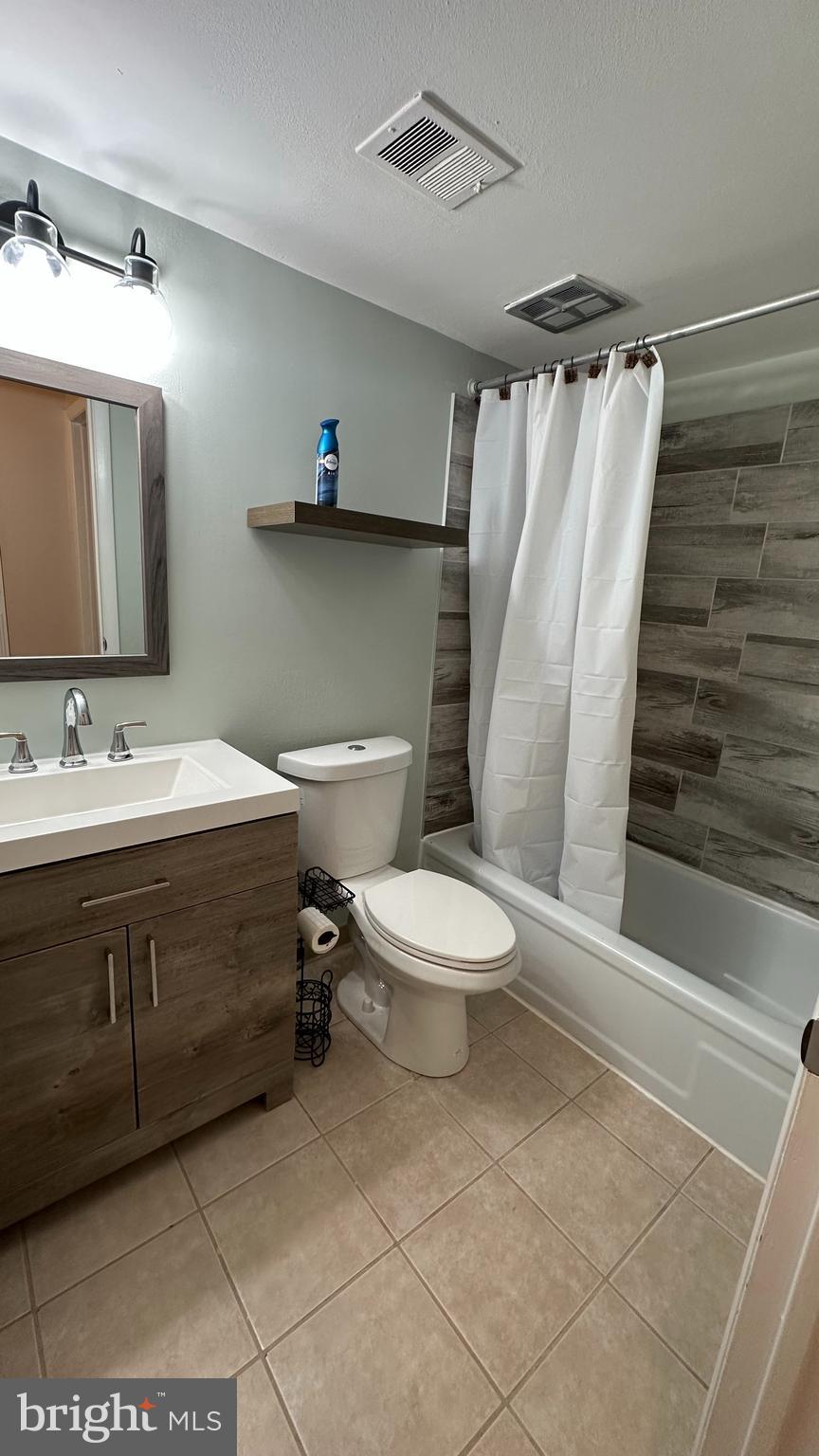 WESTPHALIA WOODS - Residential Lease